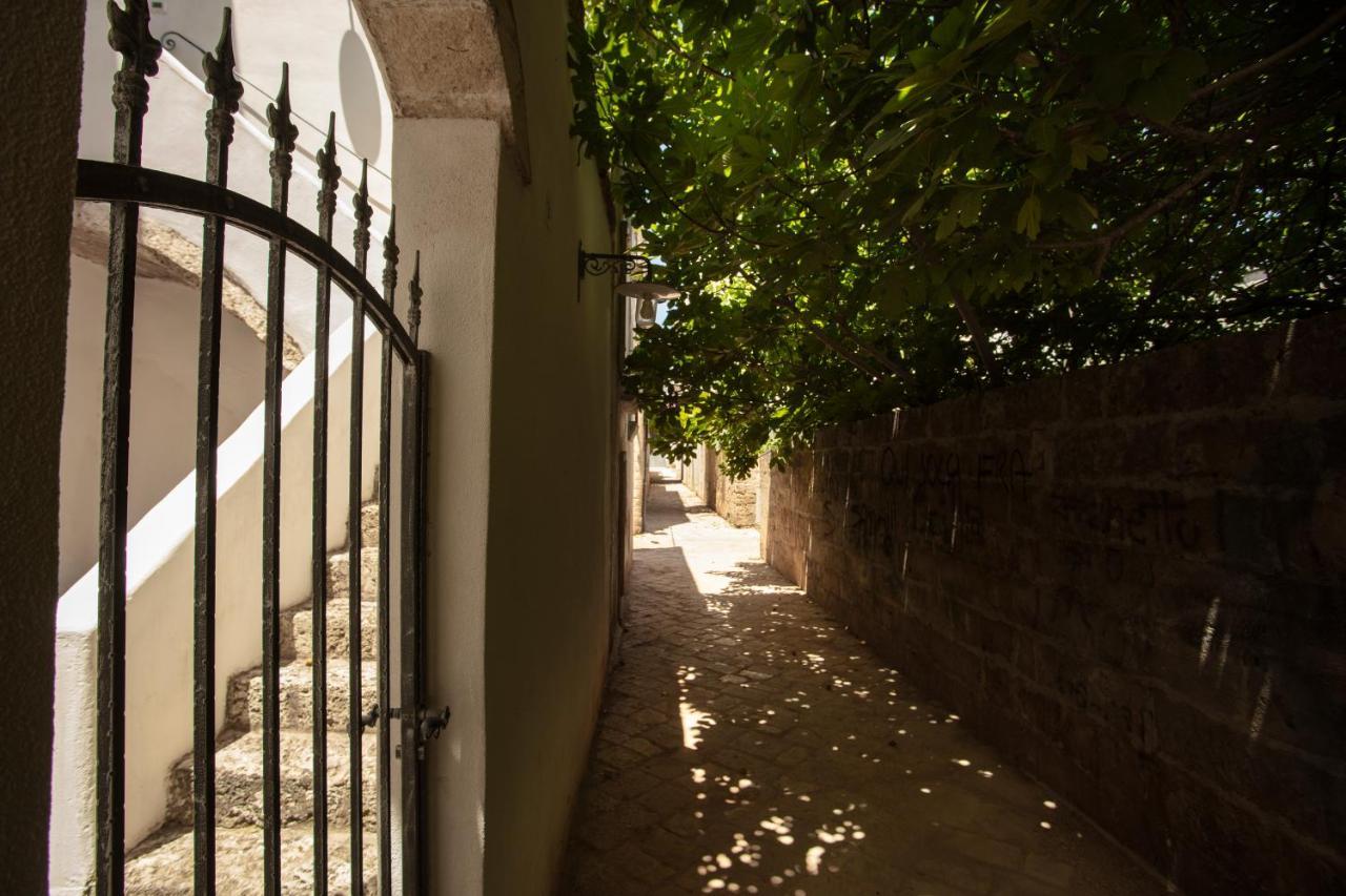 Don Alfonso Dimora D'Epoca Bed & Breakfast Racale Exterior photo